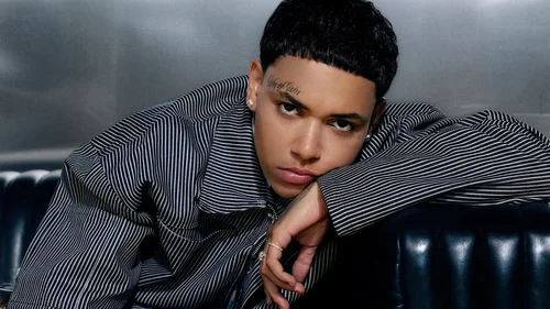 KWN, R&B artist and ELAM alumna