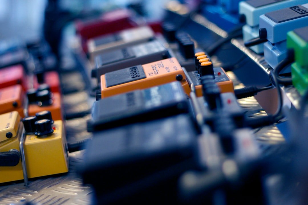 Effects Pedals: Building Your Pedalboard for Maximum Tone