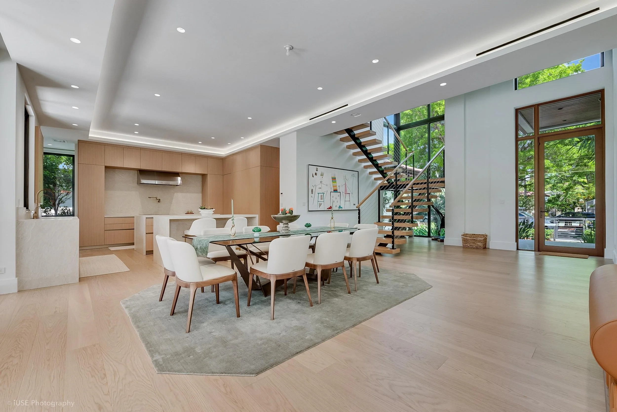 Tropical Modern · TR1