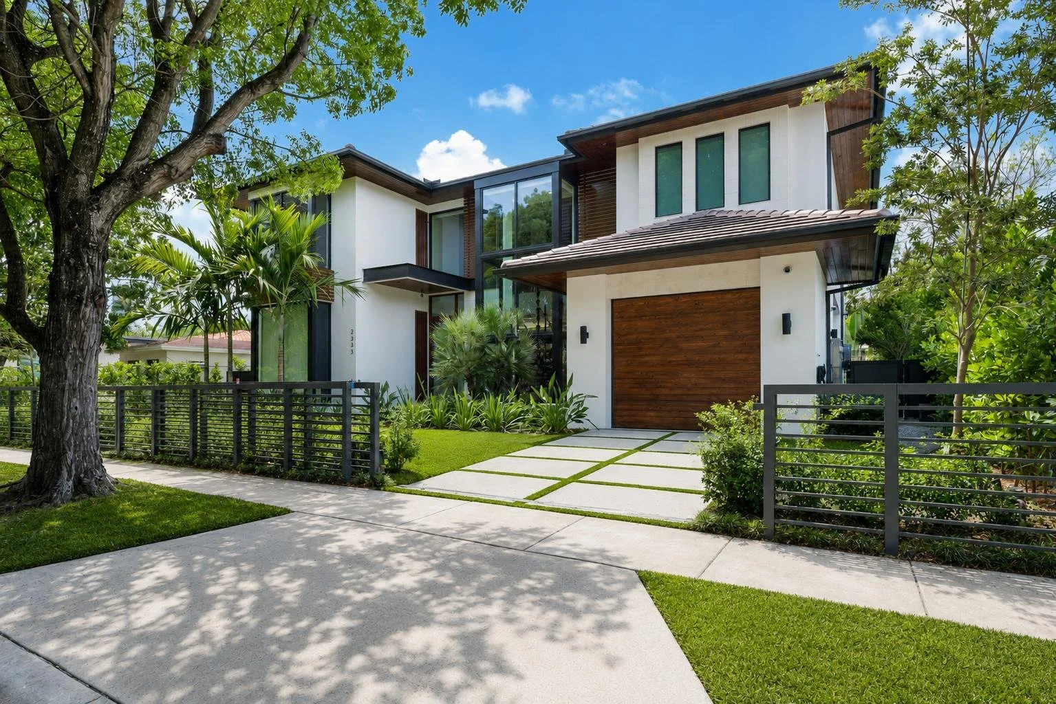 Tropical Modern · TR1