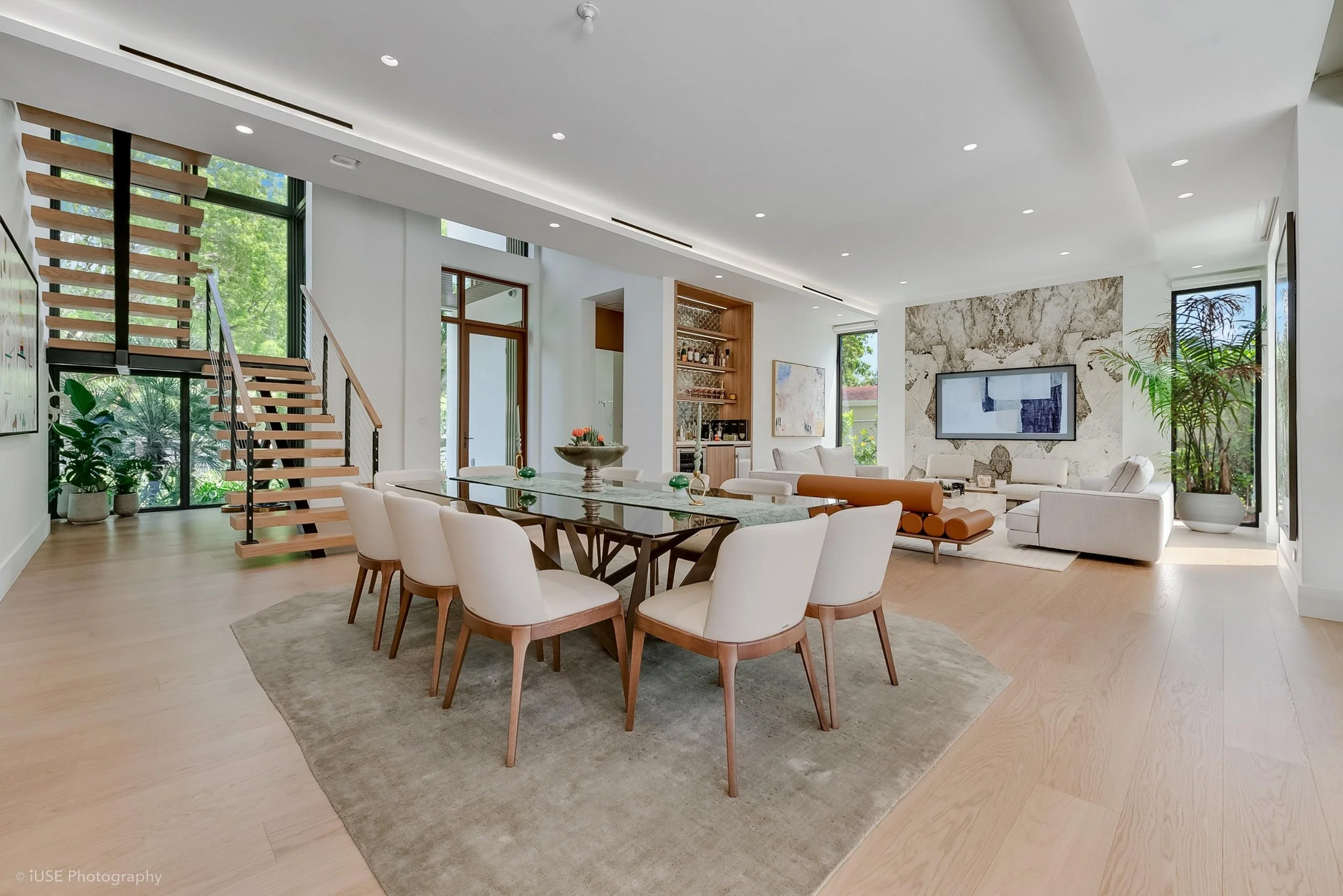Tropical Modern · TR1