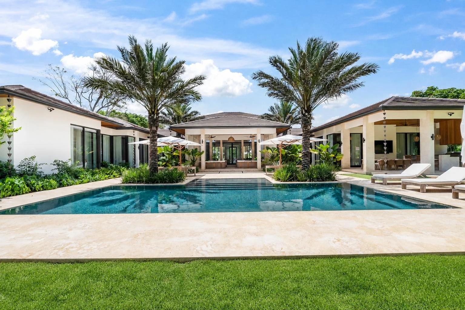 Tropical Modern · PC2