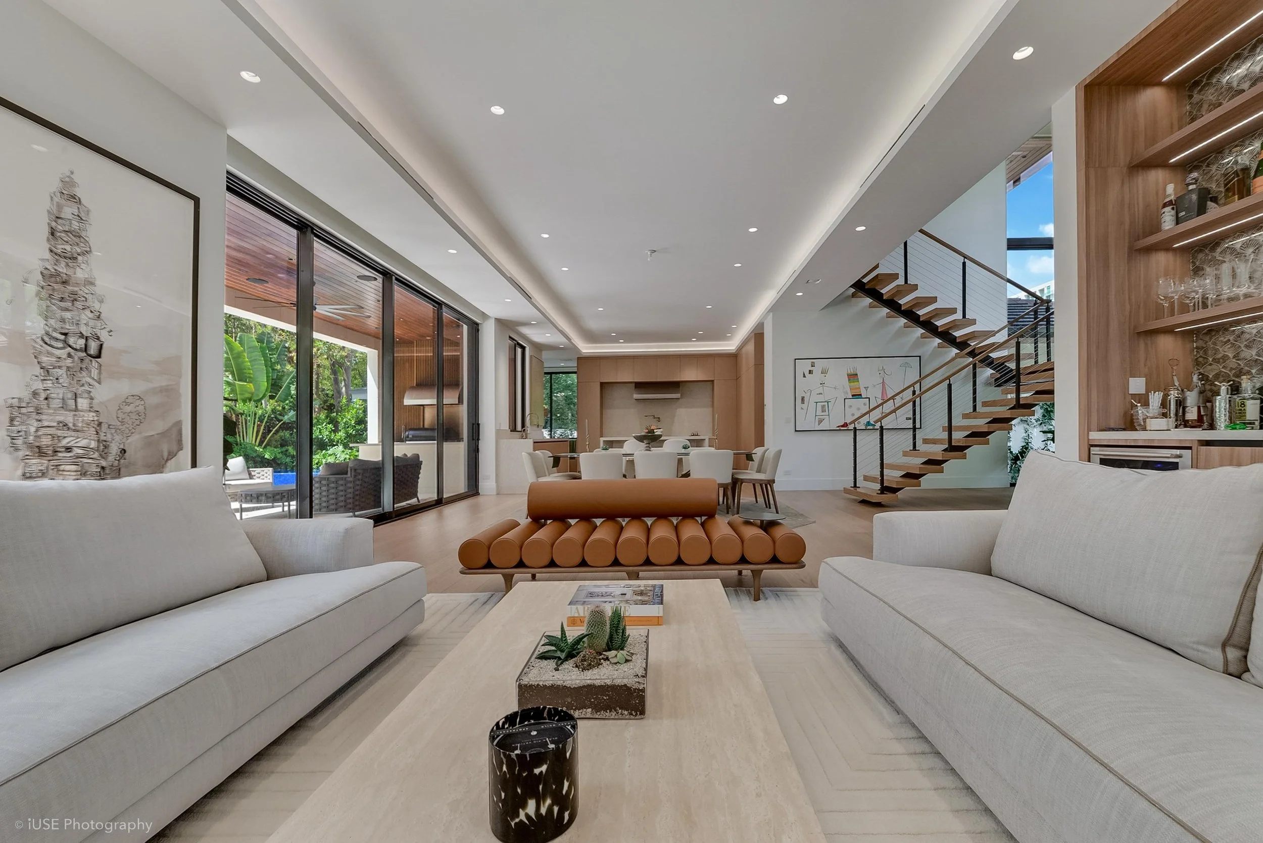 Tropical Modern · TR1