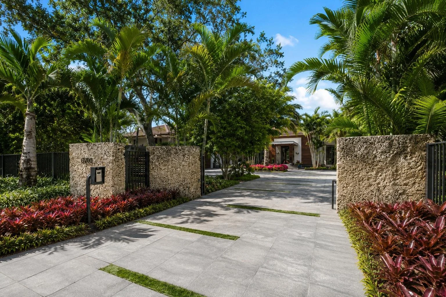 Tropical Modern · MD1