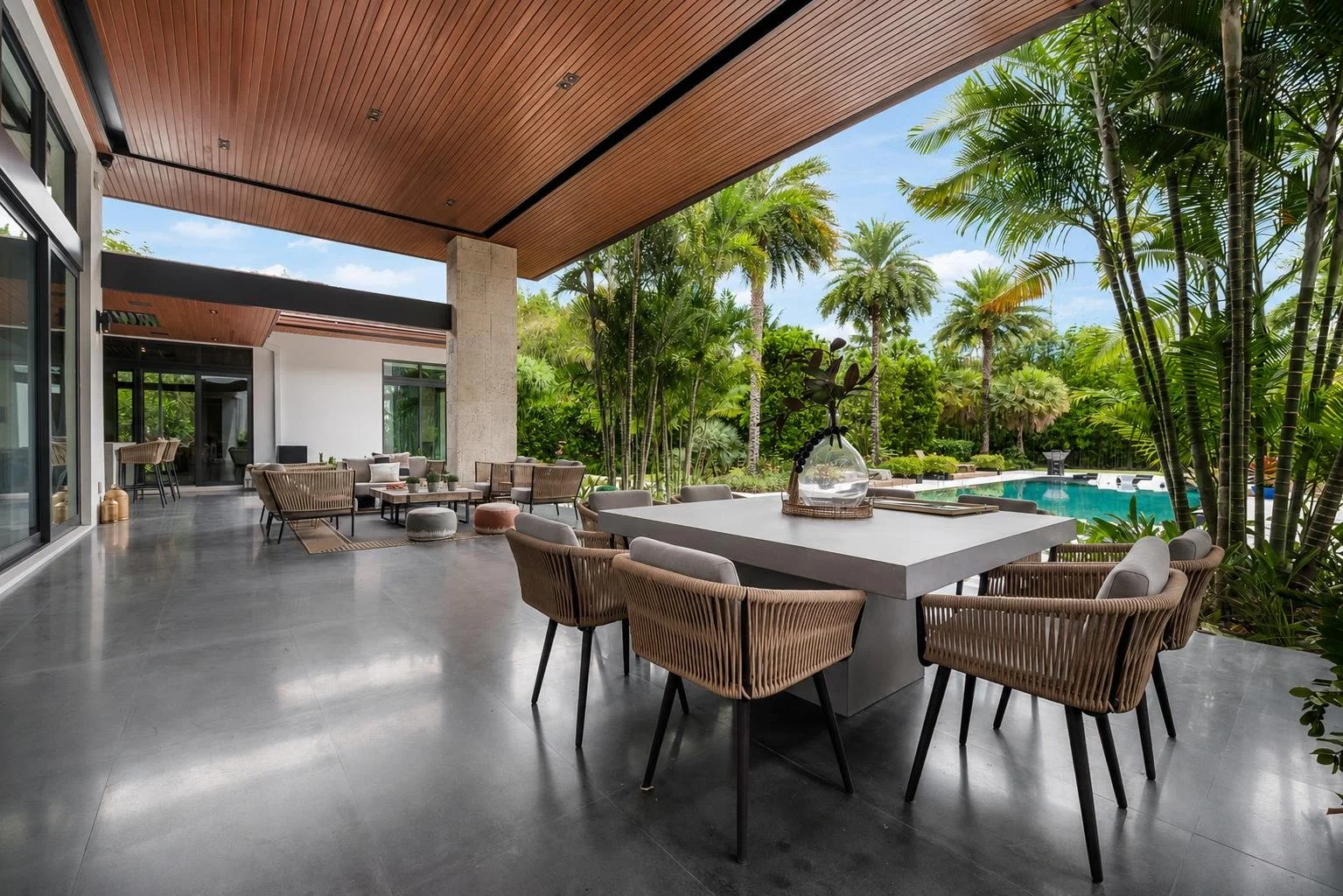 Tropical Modern · MD1