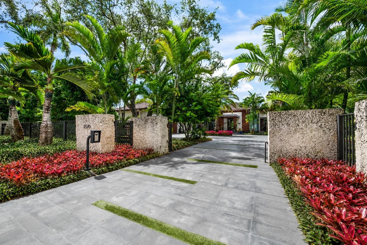 Tropical Modern · MD1