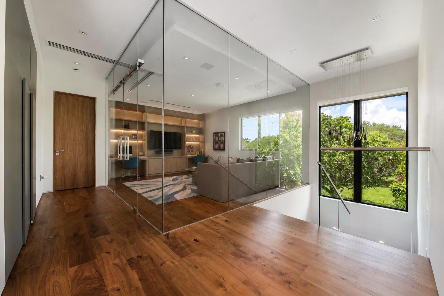 Tropical Modern · MD1
