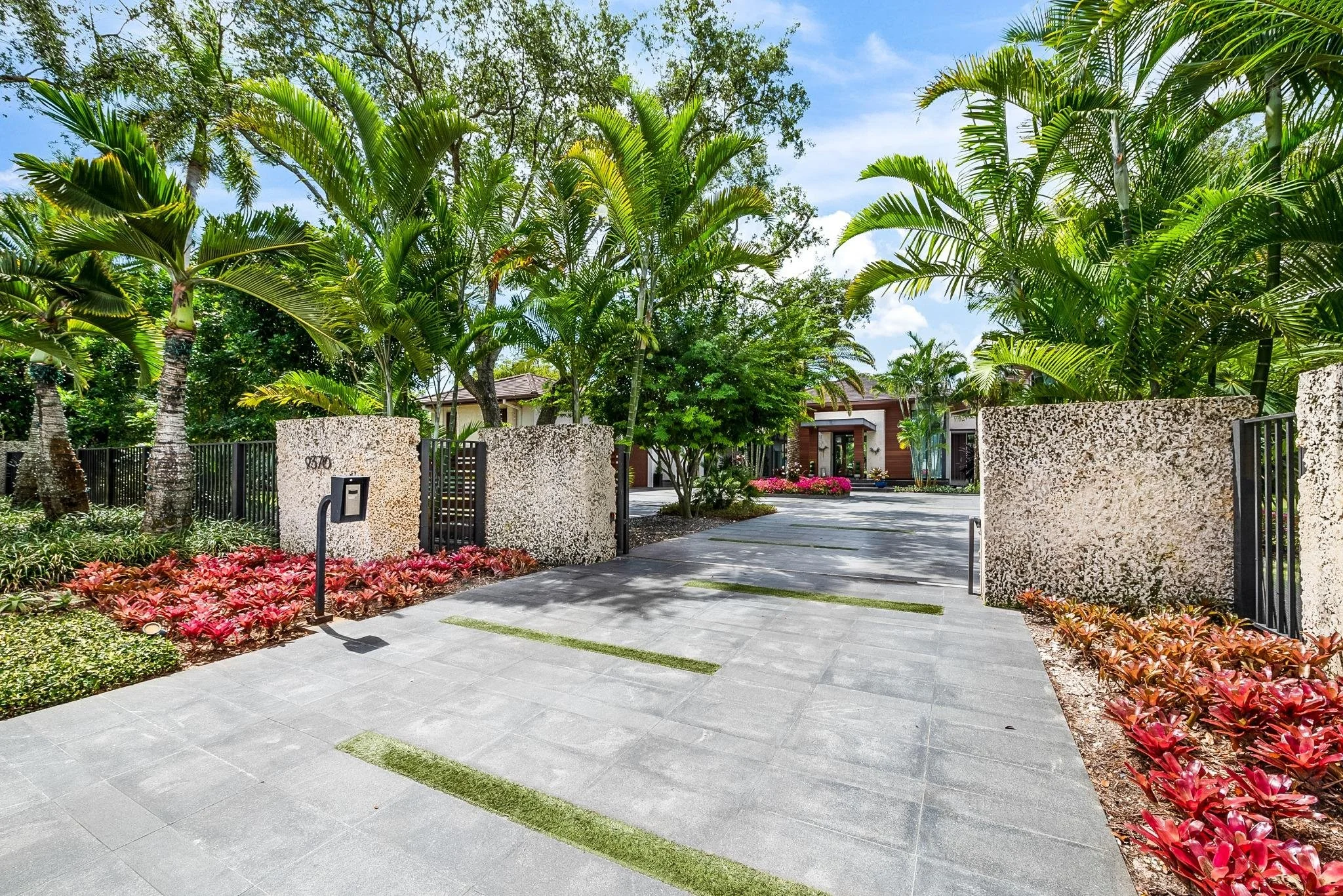 Tropical Modern · MD1