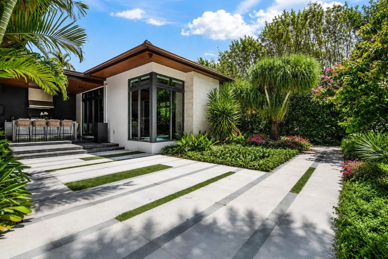 Tropical Modern · MD1