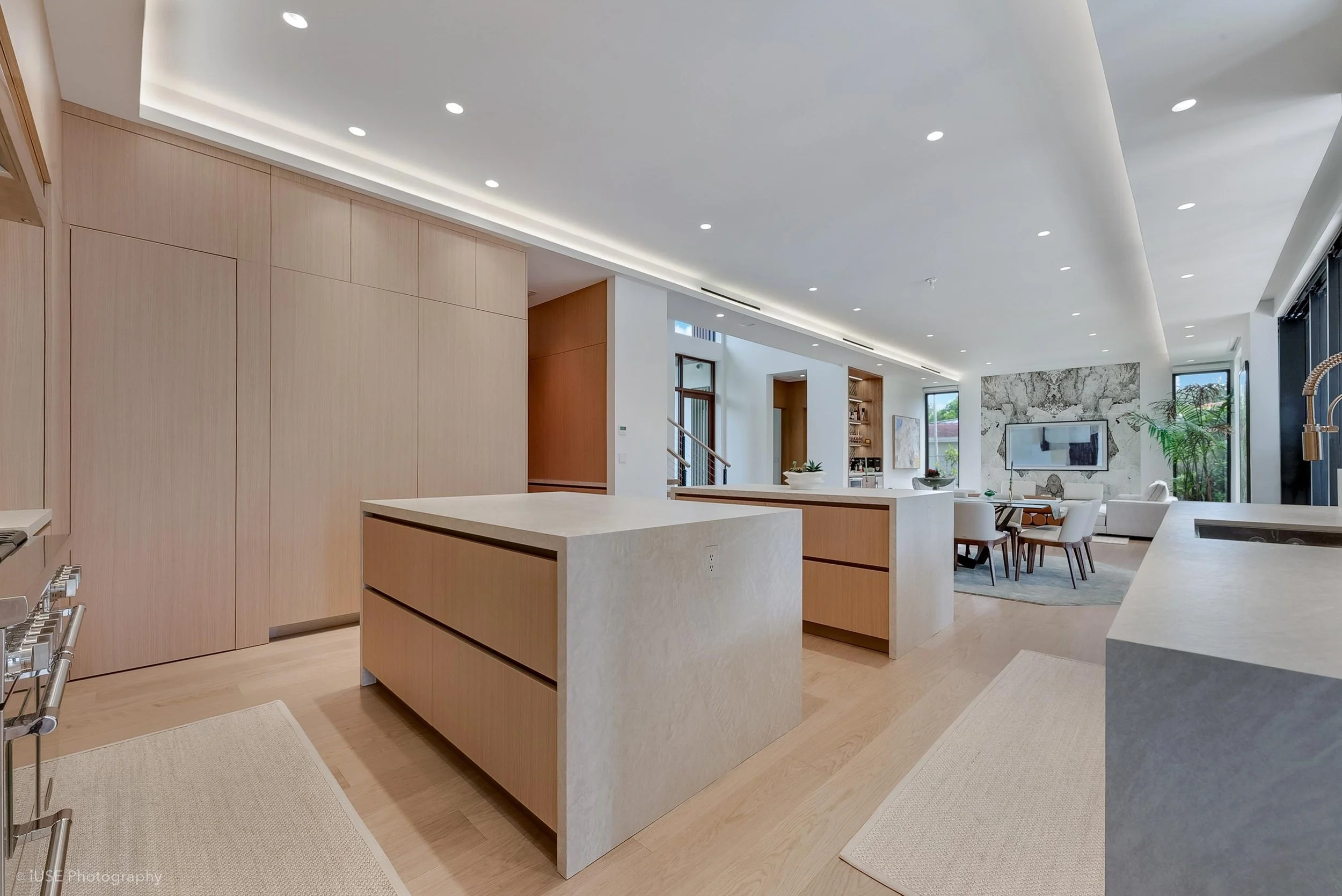 Tropical Modern · TR1