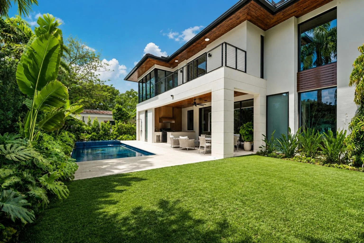 Tropical Modern · TR1
