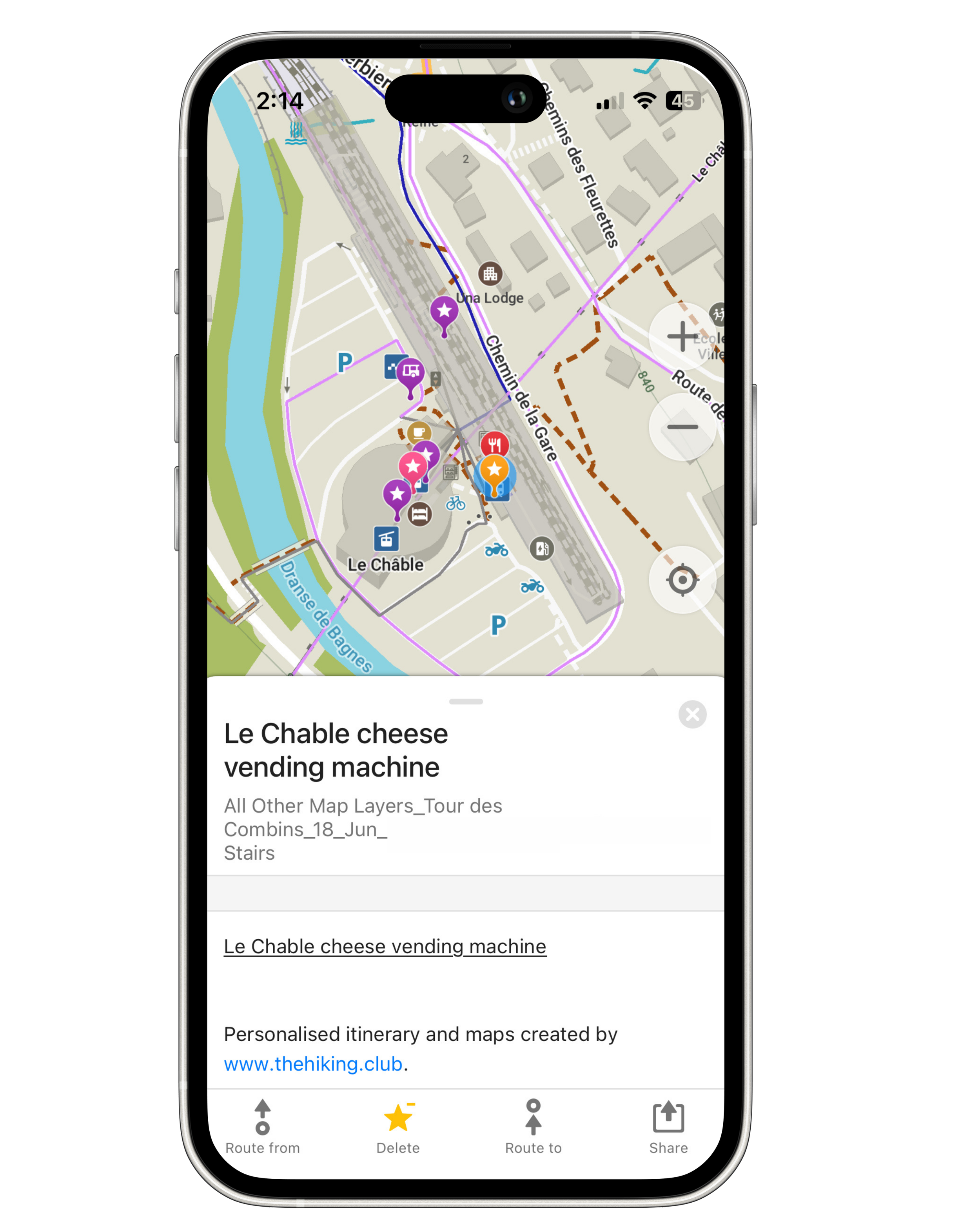 Hiking map showing water points, food, supermarkets, restaurants, toilets, ATMs and laundry near a planned route