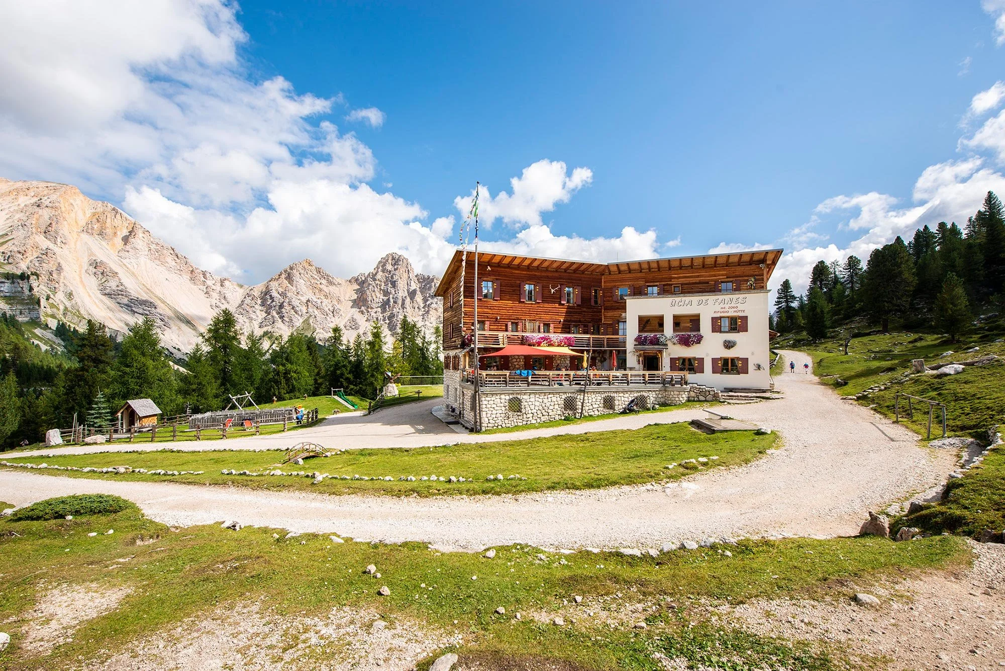 A family-friendly mountain hut in the Dolomites