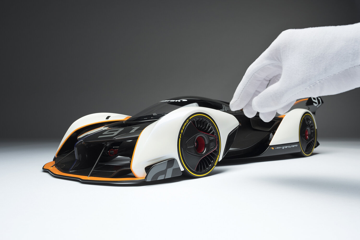 MCLAREN Ultimate Vision gt