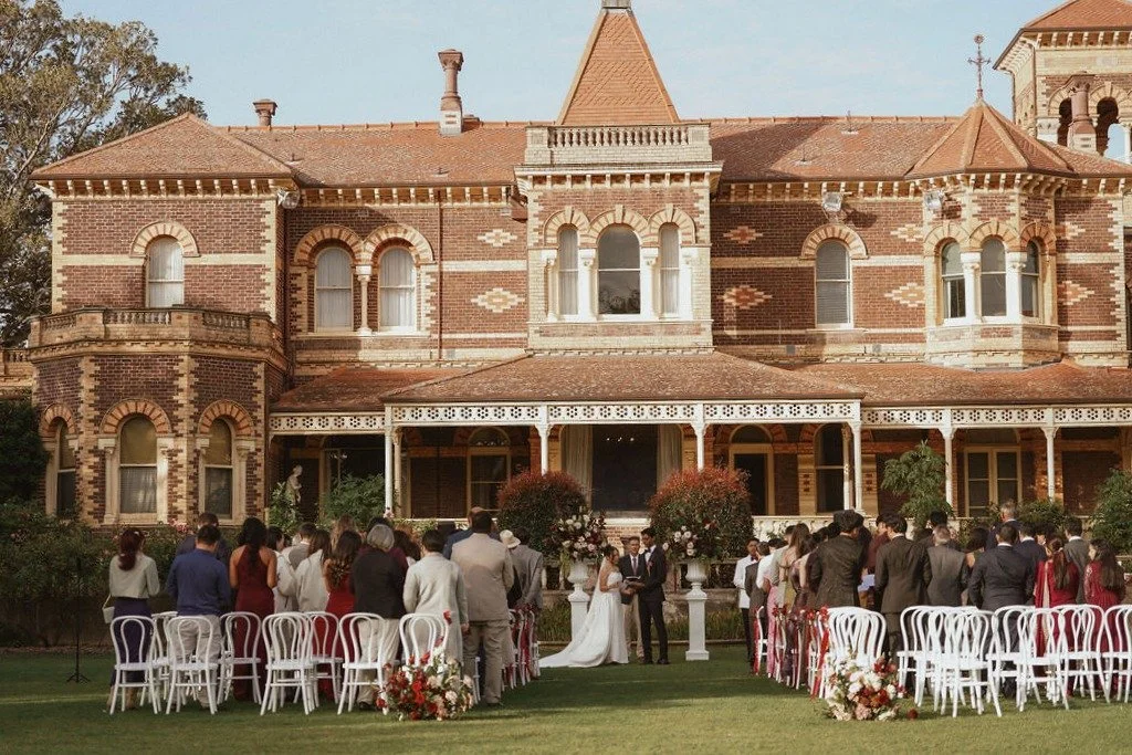 Melbourne wedding photographer elegant couple portrait at Ripponlea Estate