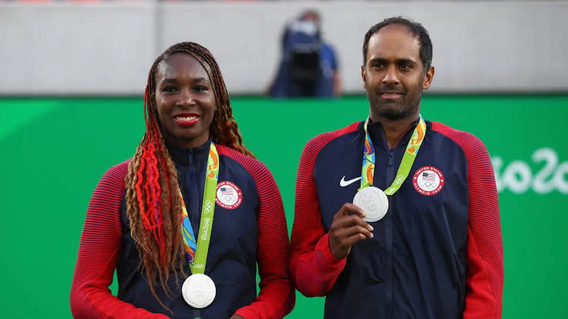Rajeev Ram and Venus Williams with their silver medals at the Rio Olympics