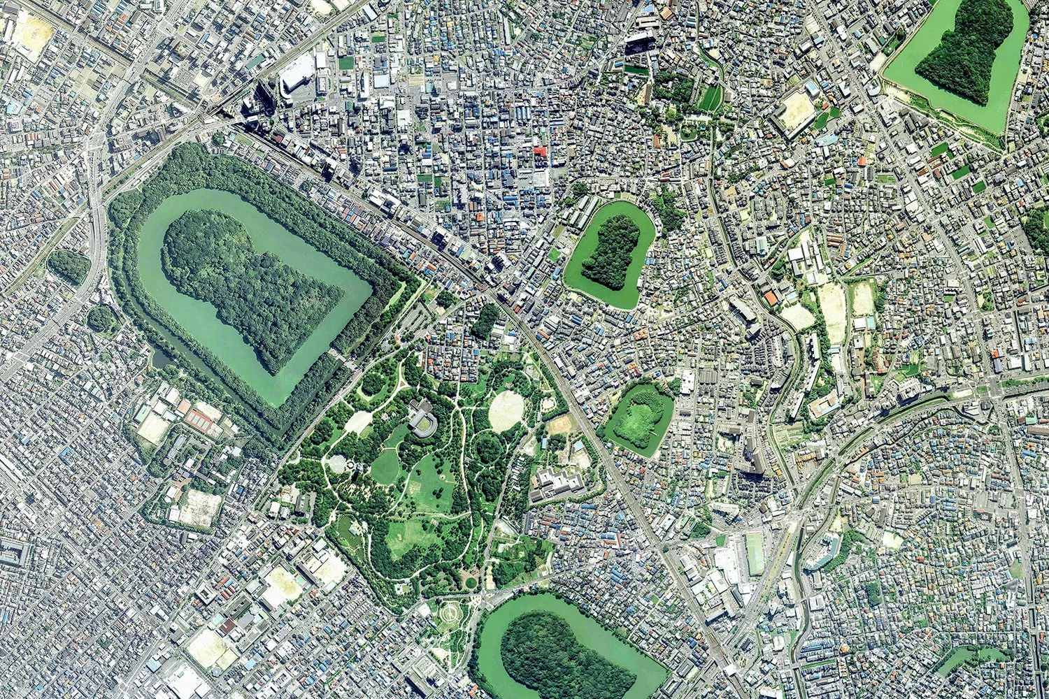 Aerial view of large keyhole-shaped Kofun burial mound