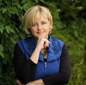 Dr. Mary Helen Hensley, client of celebrity vocal coach Valerie Morehouse