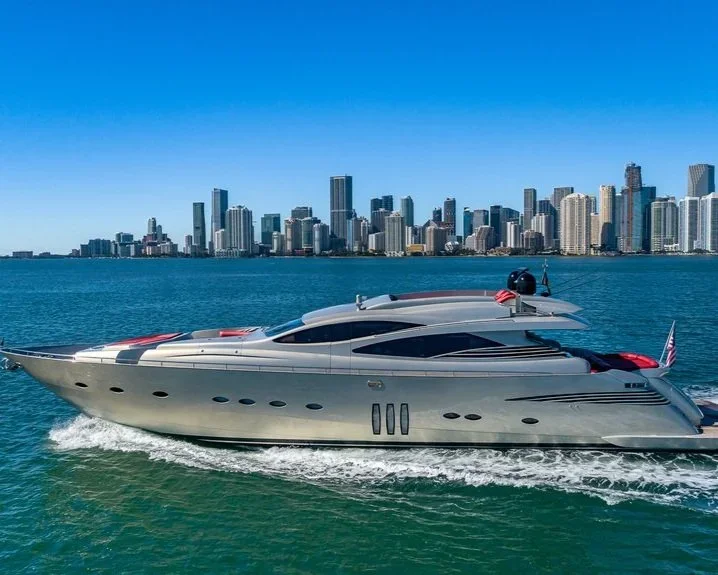 90’ Pershing 