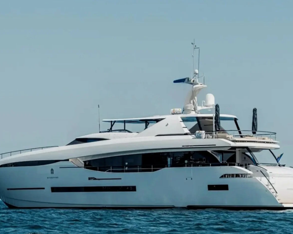 123’ PERI YACHTS