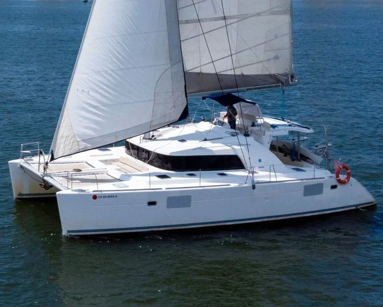 44’ LAGOON