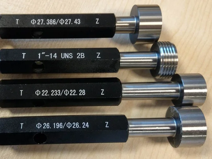 Go/NoGo thread gauges used for dimensional inspection