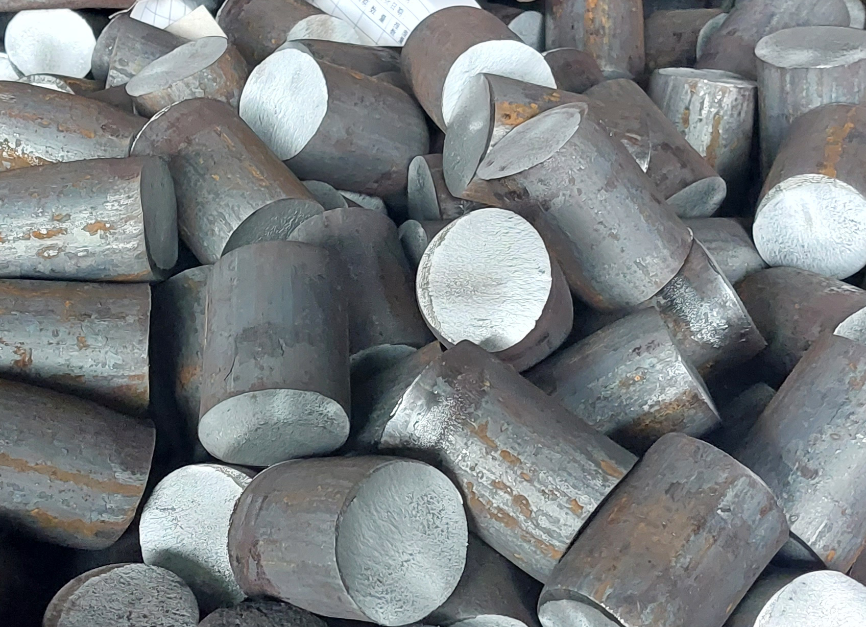 Raw steel billets cut and ready for heating