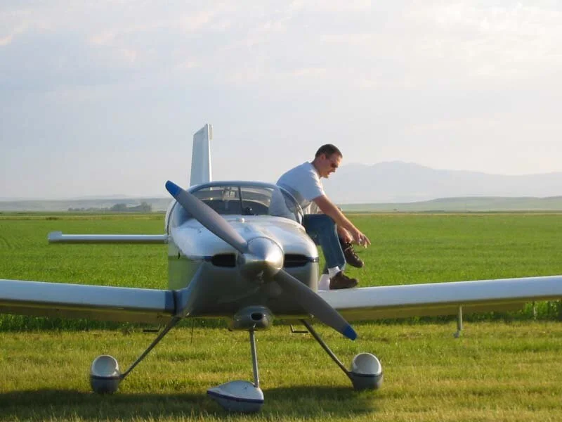 RV-9A parked on grass
