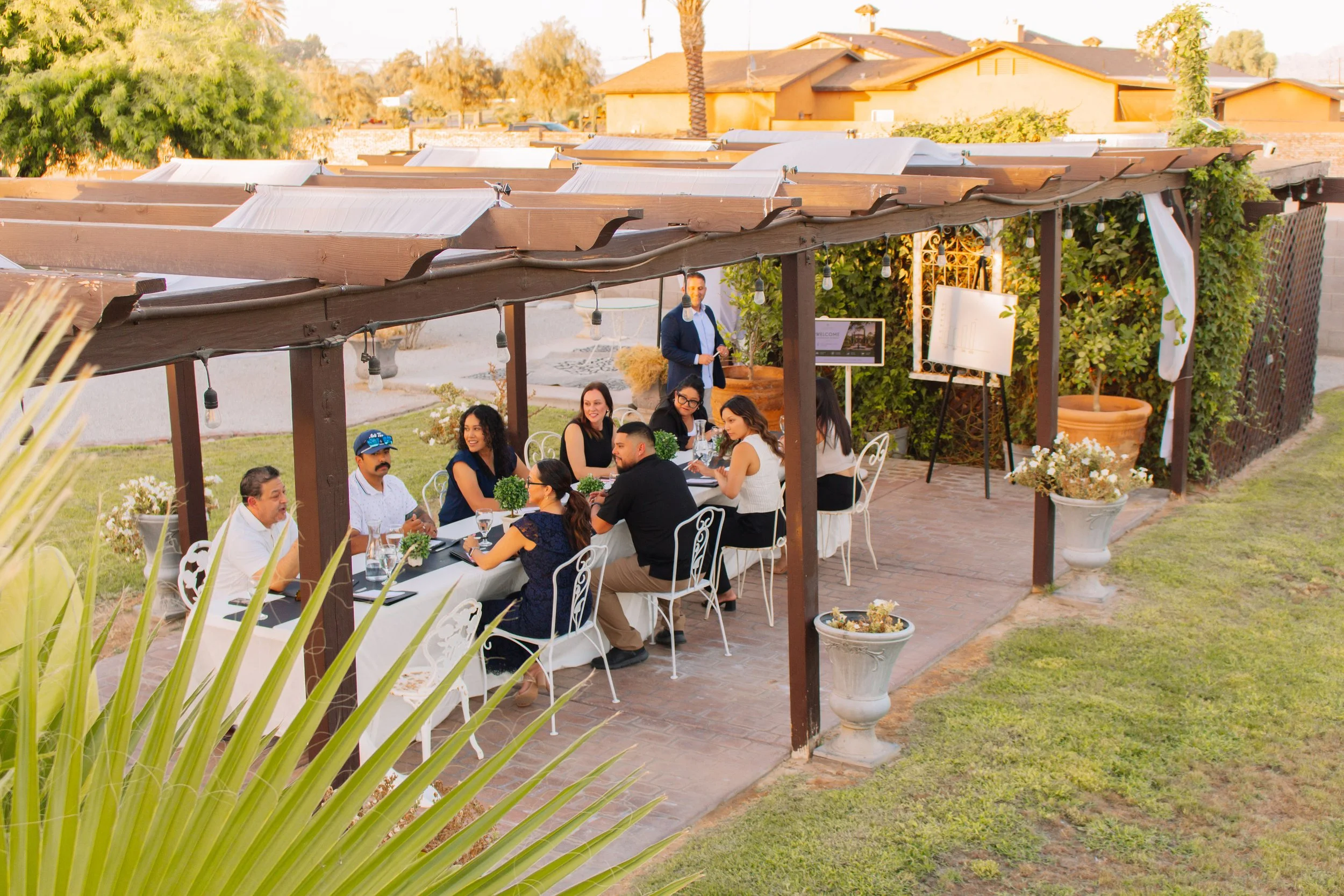 An inviting lounge setting at Villa de la Meza