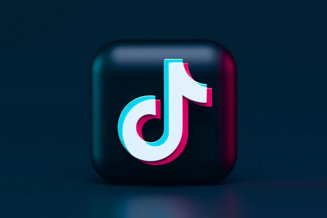 3D TikTok logo on a dark background, representing freelance TikTok advertising and GMV Max consulting services.