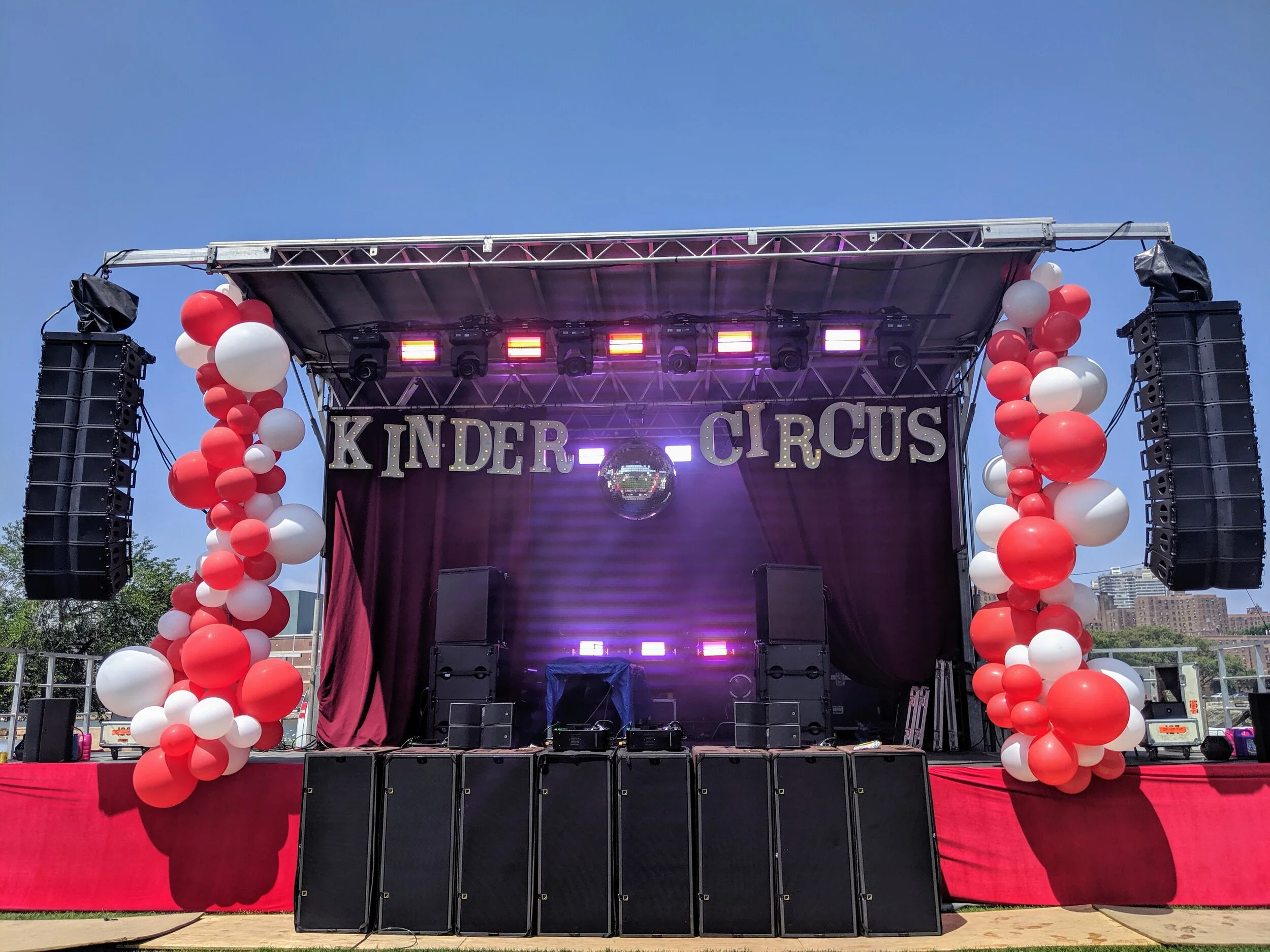 Custom balloon decor NYC Chelsea event setup