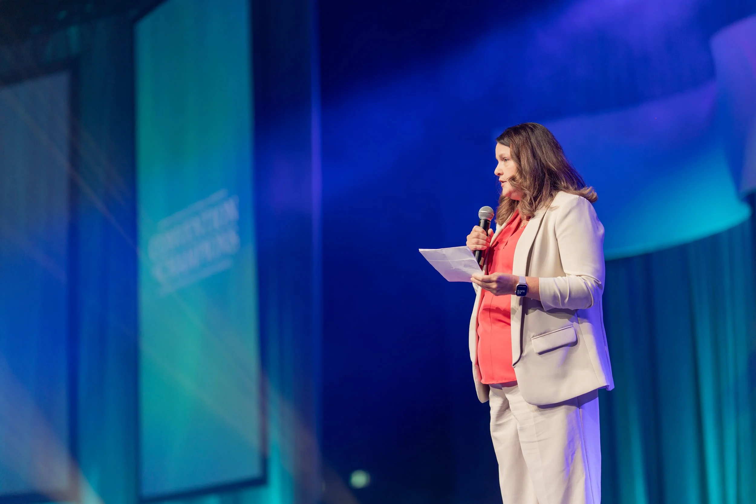 Trish Allen from the Canadian Cancer Society speaking at Greatway's Convention of Champions