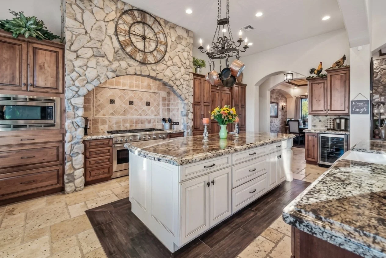 Gourmet Kitchen & Fine Materials
