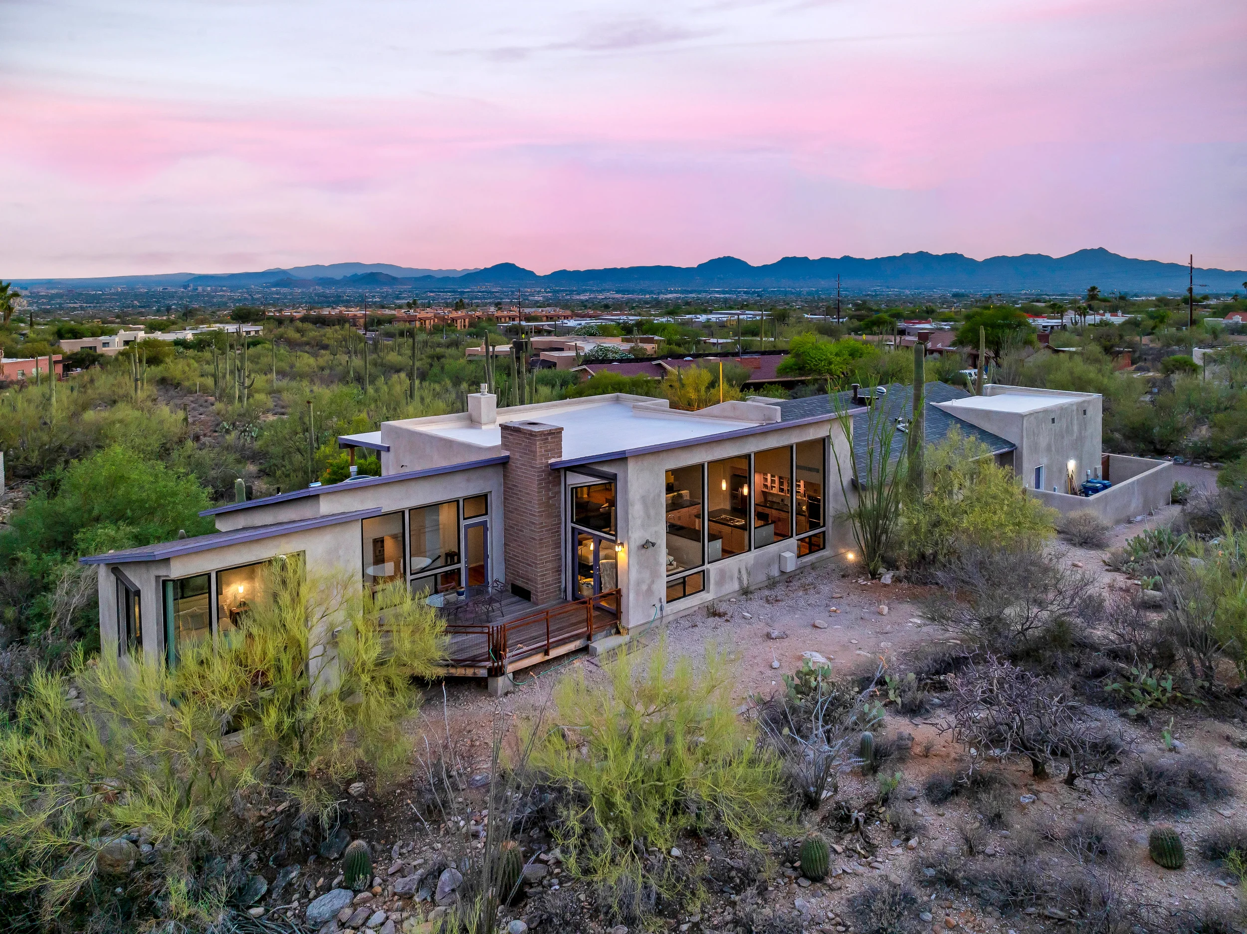 6836 N Green Mountain Place, Tucson