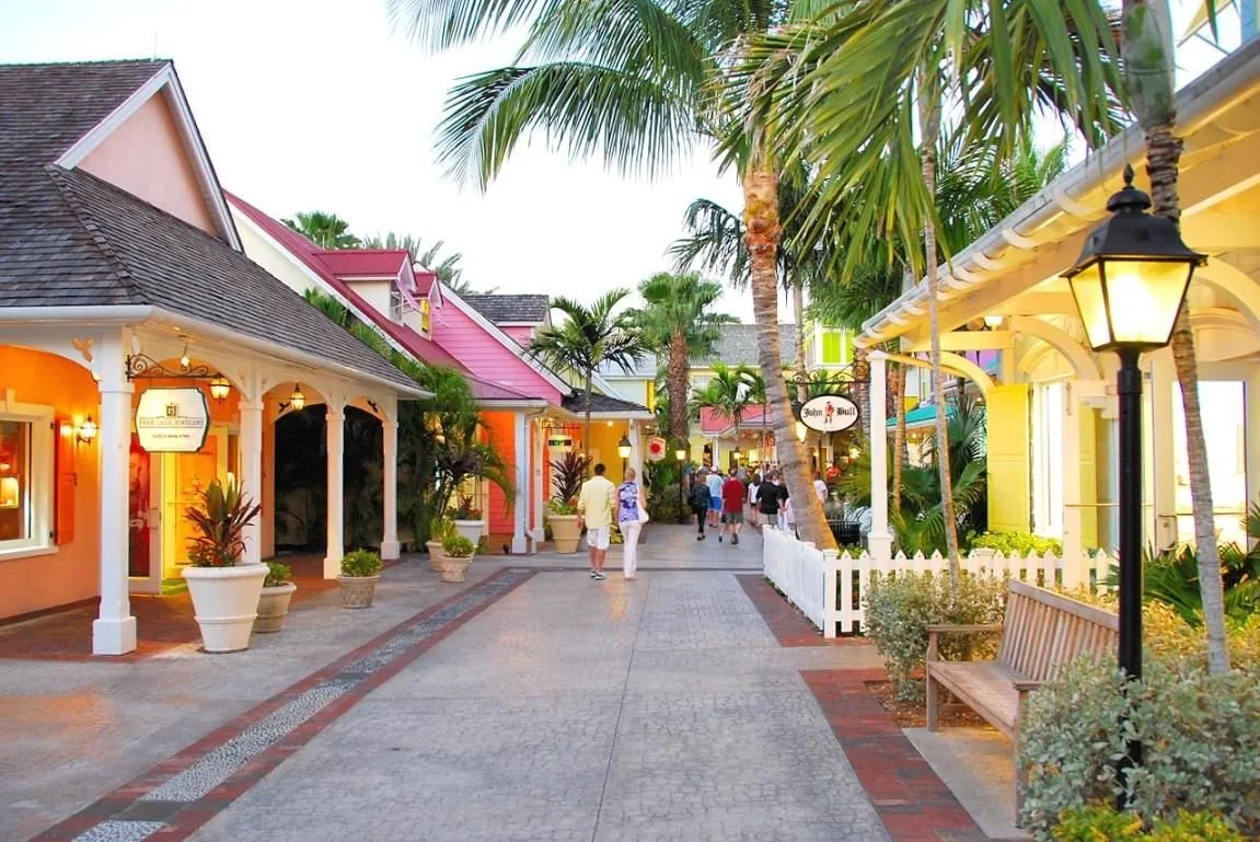 Shopping & Nassau