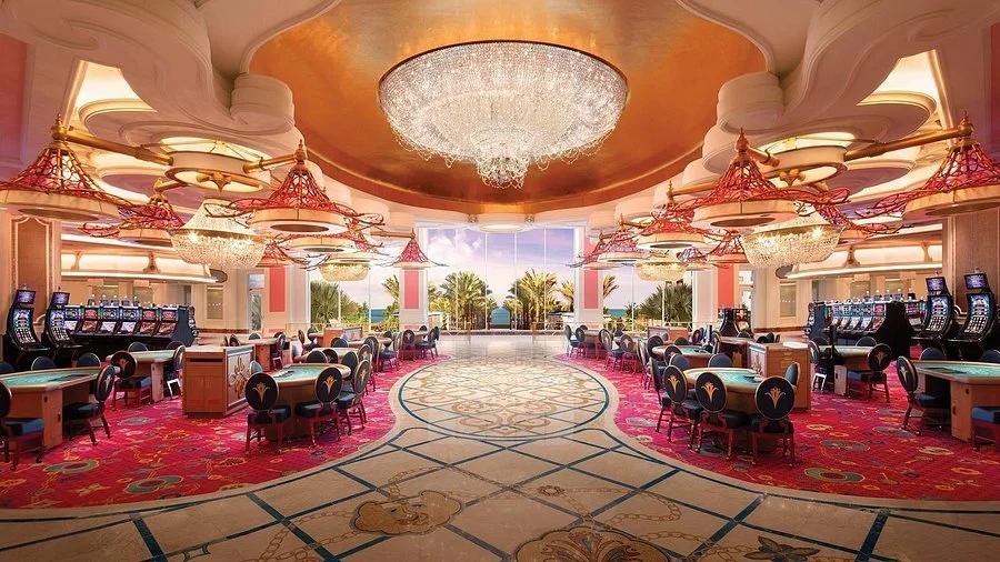 Casino & Nightlife