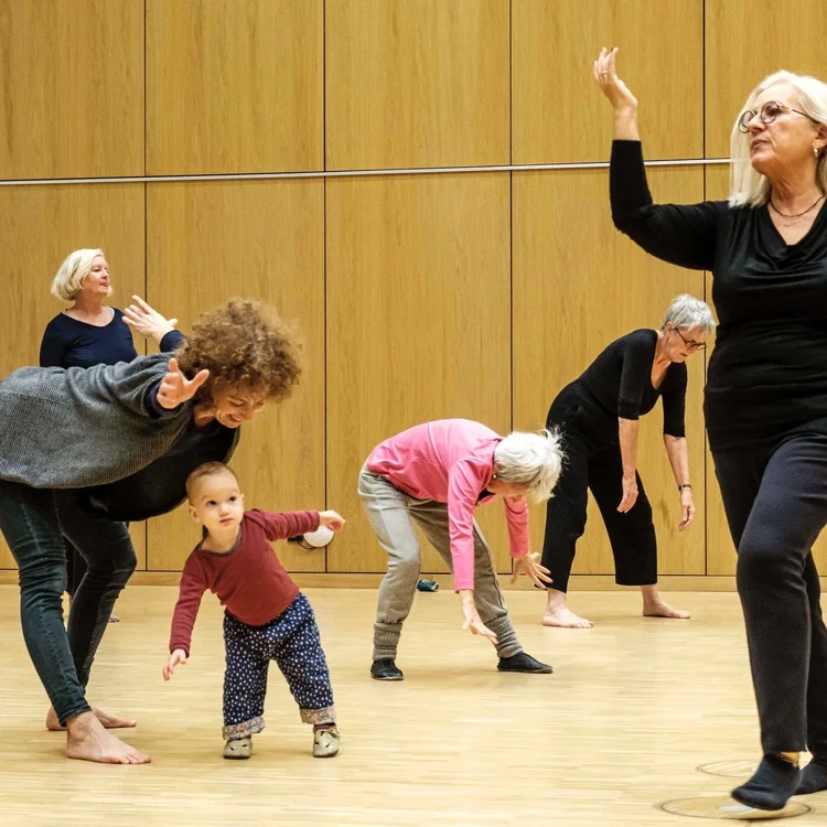 Auf der Grafik ist der Titel der Veranstaltung zu lesen: KI - Fluch und Segen.