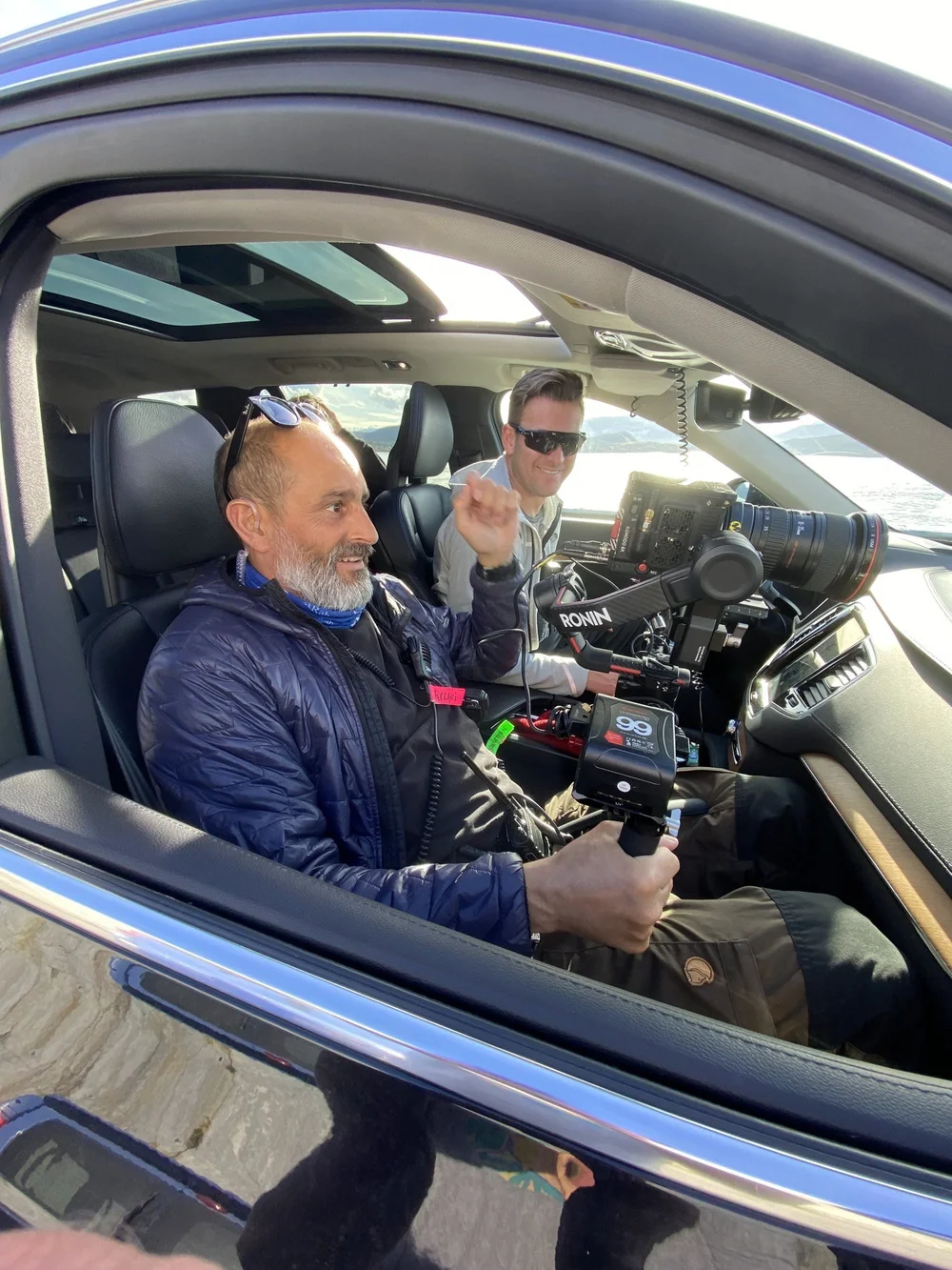 Operating the RS 4 Pro from inside a car