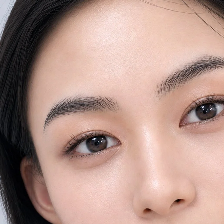 Defined hybrid finished brows