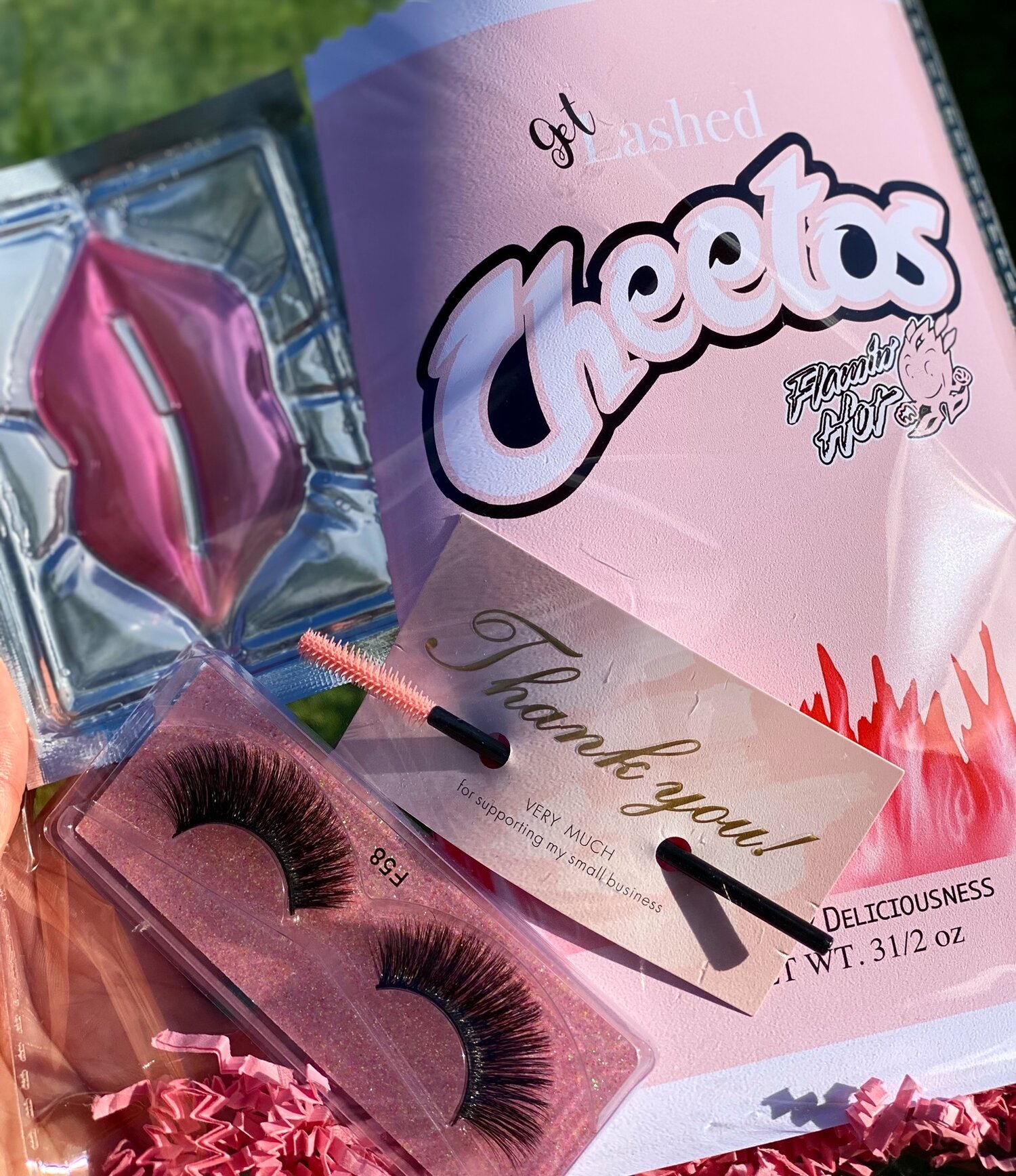 Favor Chip Bags with Mink Lashes, Wand, and Pink Gel Collagen Lip Mask sold  in sets of 10 — Luxury Party Items