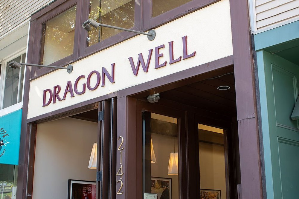Dragon Well restaurant signage on Chestnut Street