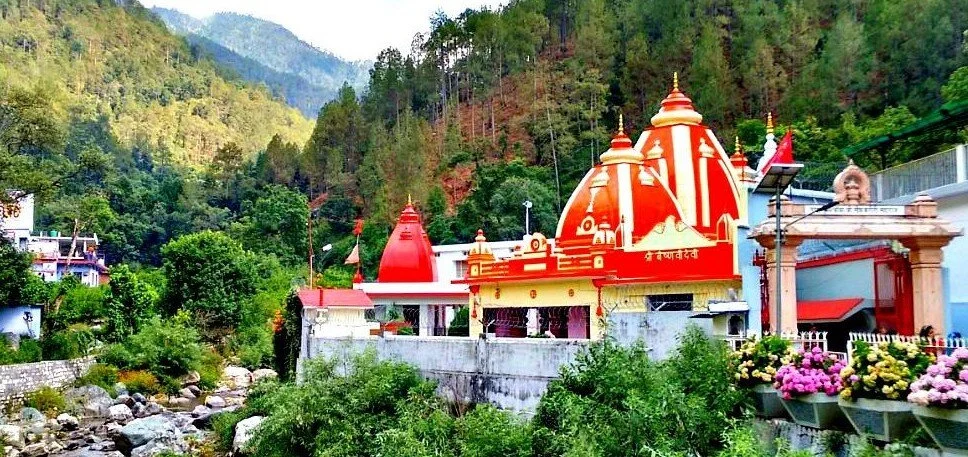 Kainchi Dham (Neem Karoli Baba ashram), the river-bend ashram 49 km from Haldwani via Bhowali on NH109