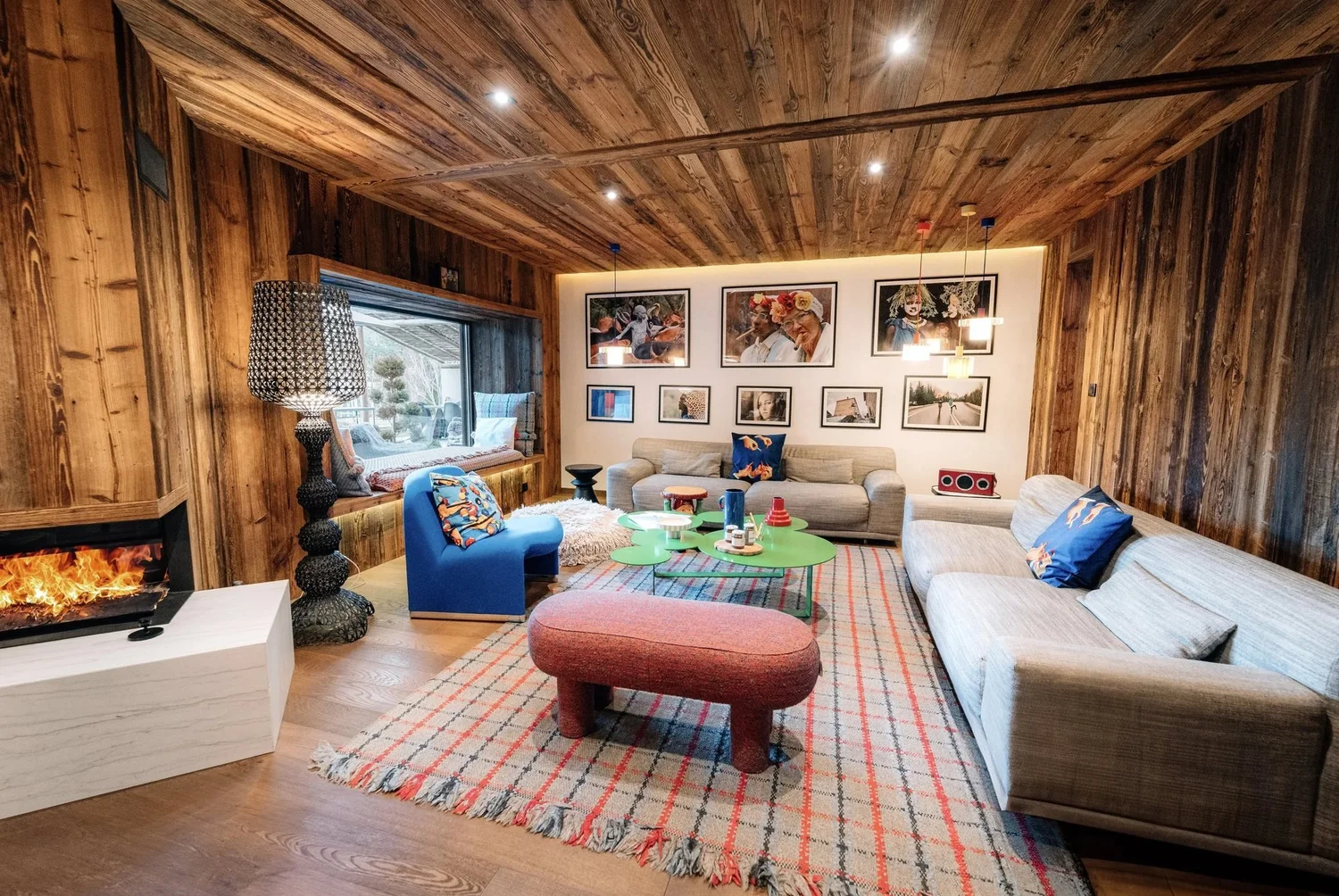 Salon du chalet de luxe Résidentiae à Serre-Chevalier, film publicitaire immobilier