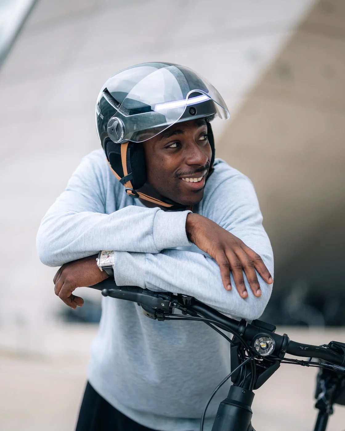 Agence production photo vidéo Paris - packshot produit casque vélo cyclisme studio - LUSANT Prod.