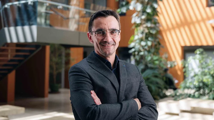Vidéo corporate et publicitaire Medin+ par LUSANT Prod.