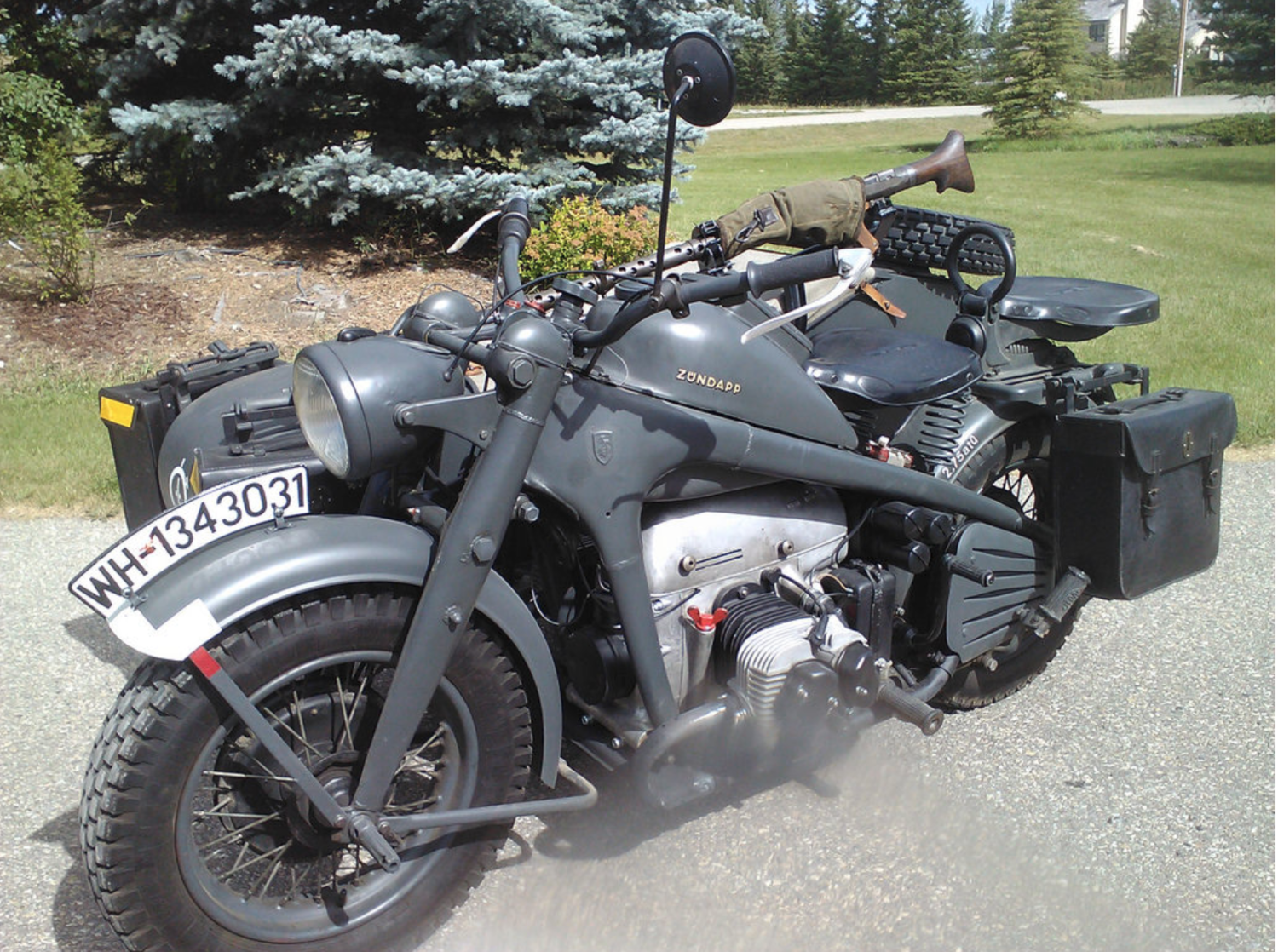 РќРµРјРµС†РєРёР№ РјРѕС‚РѕС†РёРєР» Zundapp KS 750