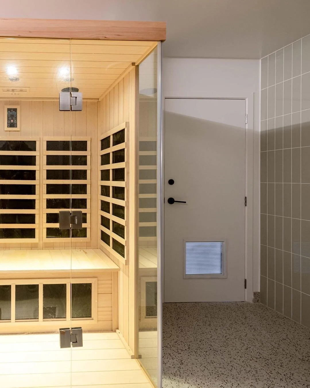 Infrared sauna Newmarket — WYLD Clinic contrast therapy