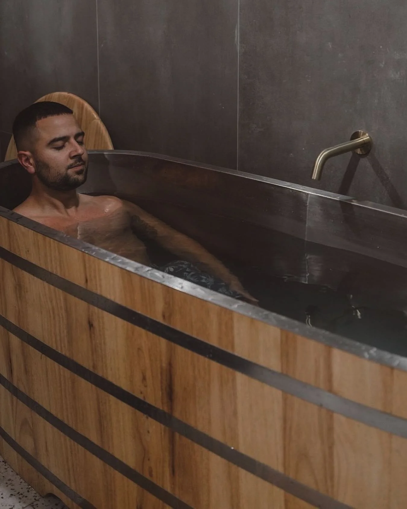 Ice bath cold plunge Newmarket Auckland — WYLD Clinic