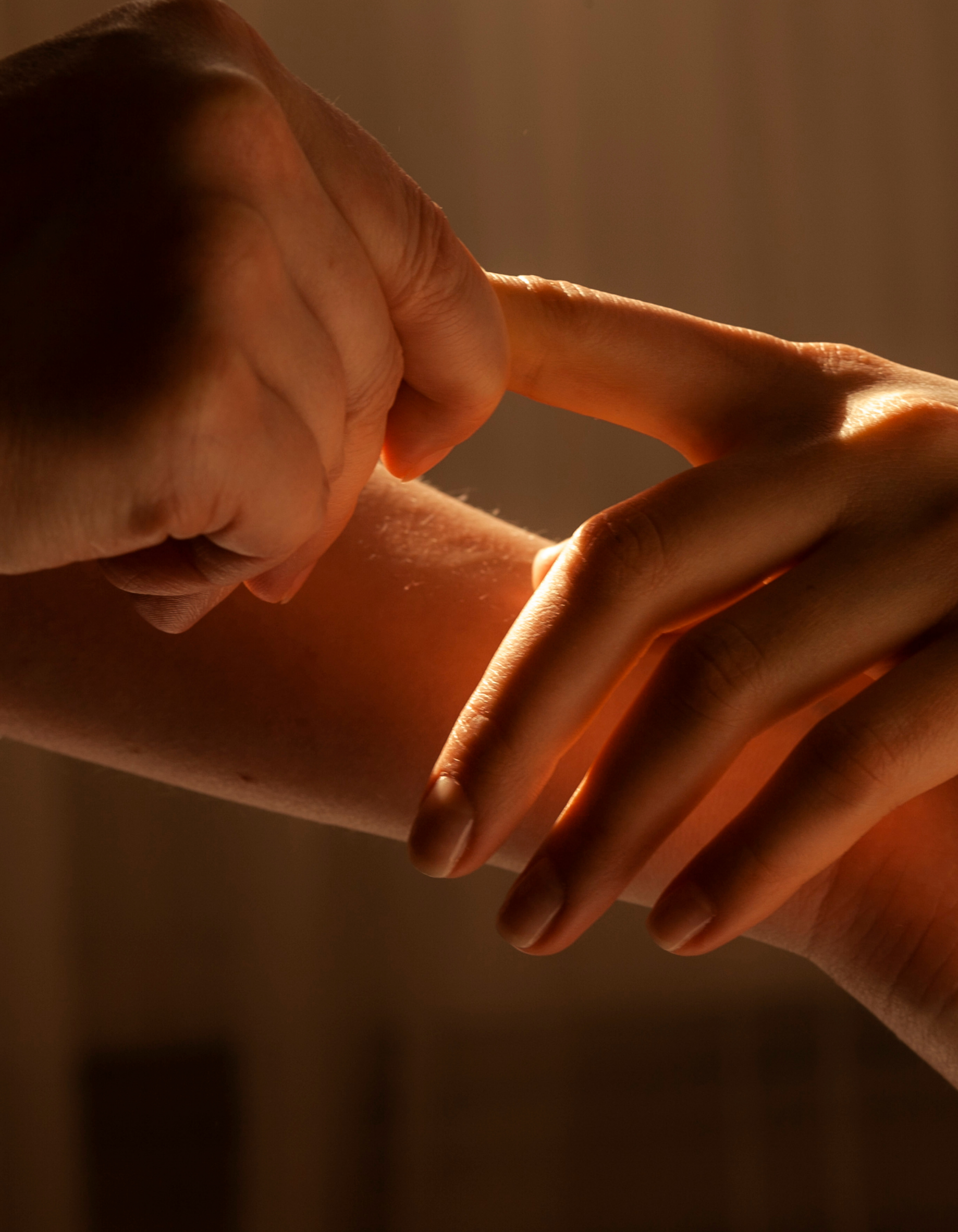 WYLD finger massage