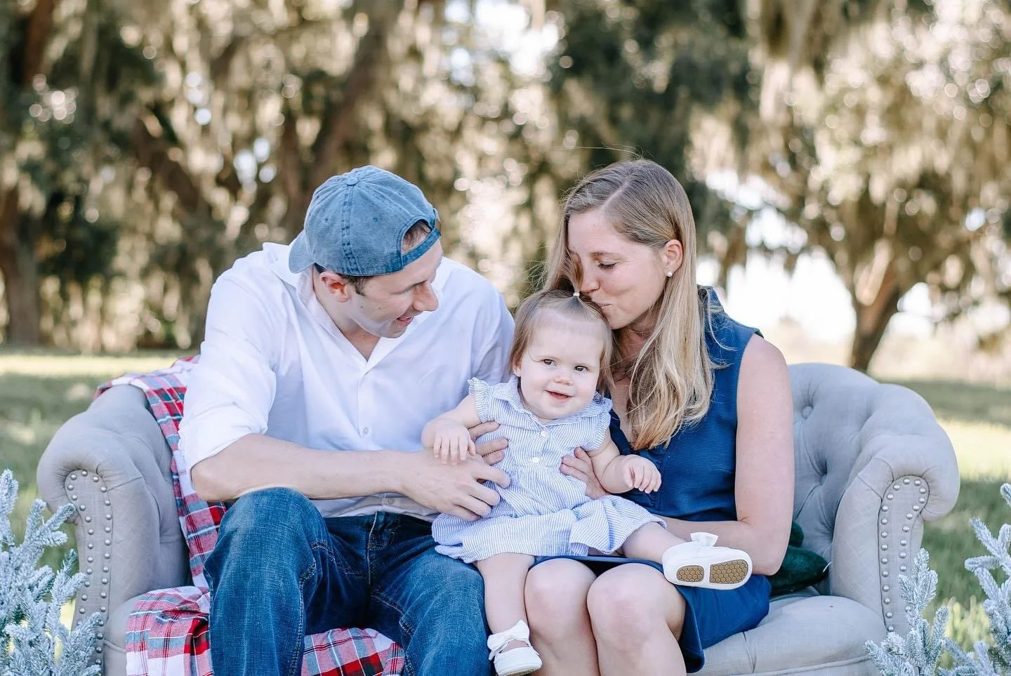 Eric and Tiffany Hardek with family—family-owned insurance agency serving Winter Garden, Windermere, Clermont, Minneola